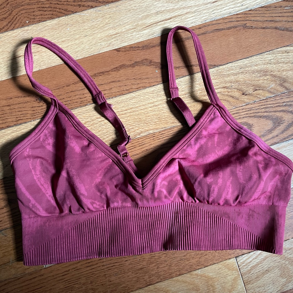 Lululemon Ebb to Street Sports Bra